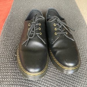 Dr Martens black size 9 womens Zavala lo